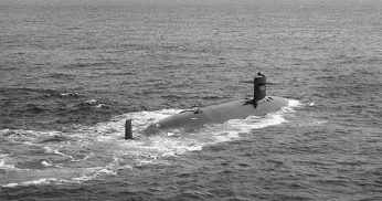 USS Tresher submarin