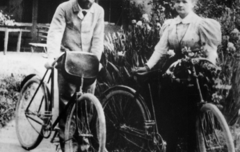 26 iulie 1895: Pierre și Marie Curie se căsătoresc