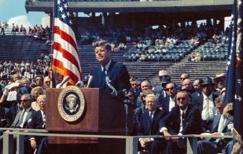 12 septembrie 1962: JFK ține faimosul discurs ”Alegem să mergem pe Lună!”