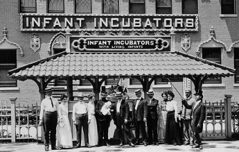7 septembrie 1888: a fost folosit primul incubator pentru copii în Statele Unite