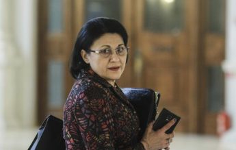 Ecaterina Andronescu și-a lansat propria ”Viziune pentru educație”: ”Familia este primul educator”