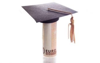 Industria tech oferă burse de 5000 de euro pentru profesori. Care sunt criteriile de eligibilitate