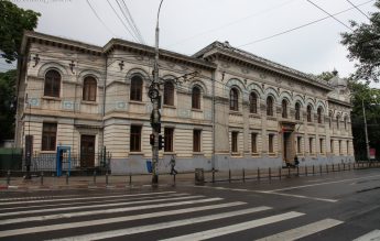 Părinte al unui elev de la C.N. Gheorghe Lazăr: ”I-a dat bodyguardul afară!”. Cum răspunde liceul