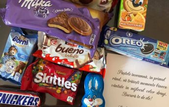Cadou cu aromă electorală: copiii de la grădinițele din sectorul 1 au primit dulciuri de la Primărie
