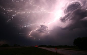 Școlile ar putea fi închise din cauza alertelor meteo