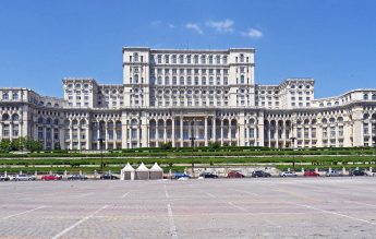 Un deputat USR a semnat de două ori moțiunea împotriva ministrului Culturii. Nu poate fi dezbătută