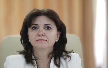 Monica Anisie: Școlile rămân închise în perioada de stare de urgență, până după Paște