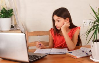 Dr. Anca Nedelcu, expert în Științele Educației: Școala și „vacanța de covid”. Ce e de făcut?
