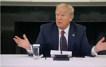 Peste 130 de studenți străini dau în judecată administrația Trump după revocarea vizelor