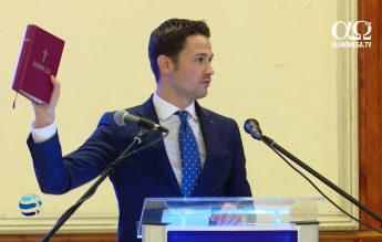 Libertatea: Mai mulți parlamentari PSD și PNL încearcă să blocheze educația sexuală în școli