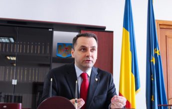 Teama senatorului care vrea să interzică identitatea de gen: Dacă toaletele fetelor sunt invadate de băieți care se cred fete?