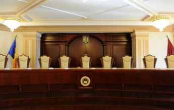 CCR va discuta Amendamentul ”Sighiartău” pe 16 septembrie. Ce se întâmplă cu educația sexuală în anul școlar următor