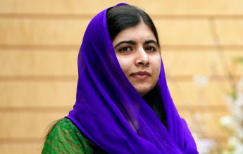 Malala Yousafzai, tânăra împușcată în cap de talibani pentru că mergea la școală, a absolvit Oxford University