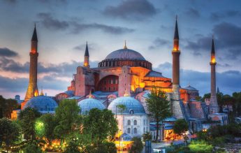 Hagia Sophia, pe cale să-și piardă statutul de muzeu și să devină moschee