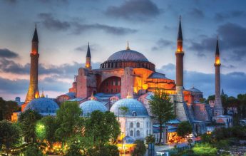Hagia Sophia, pe cale să-și piardă statutul de muzeu și să devină moschee