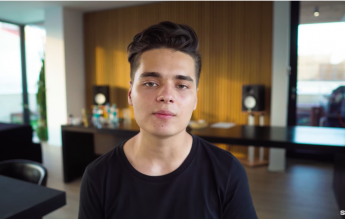 Selly îi răspunde ironic lui Daniel Funeriu: ”O replică devastatoare. Nici nu știu cum mai am tupeul să ies din casă”