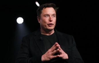 Elon Musk cumpără Twitter la prețul de 44 de miliarde de dolari
