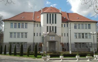 Bihoreanul: Universitatea din Oradea acordă  burse de merit unor studenți cu medii de 6 și 7
