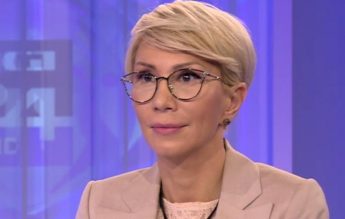 Raluca Turcan: “Dorința noastră este ca masca să fie obligatorie în școli”