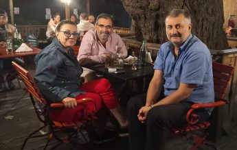 Regizorul Cristi Puiu, prezent la protestul anti-mască de la Piața Universității