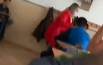 Polița s-a autosesizat în cazul elevilor loviți de o profesoară în Maramureș. Anisie cere anchetă