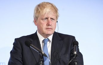 Boris Johnson: Copiii din UK se vor întoarce în școli cel mai devreme pe 8 martie