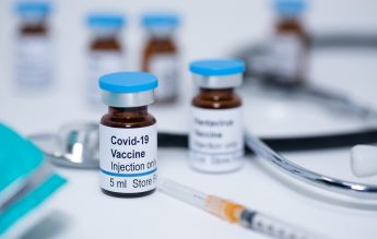 Moderna anunță că vaccinul său are o eficiență de 94,5% în prevenirea COVID-19