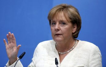 Angela Merkel cere reguli mai dure în școlile din Germania, inclusiv ca masca să fie obligatorie