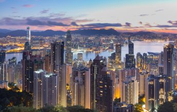 Hong Kong decide să închidă școlile primare, în ziua în care au fost raportate 26 de cazuri de COVID