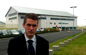 UK: Război juridic pe închiderea școlilor. Guvernul vrea să oblige un consiliu local să le țină deschise
