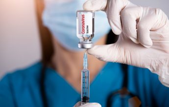 CNCAV: Maraton la înscrierile pe platforma de vaccinare! 16.000 de persoane se programează, în medie, pe oră