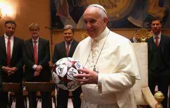 De dragul educației, Papa Francisc și-a ”trădat” echipa de fotbal de suflet
