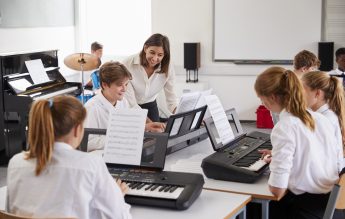 Ana Dragu: ISJ Bistrița-Năsăud vrea să desființeze singura clasă de muzică de la Liceul de Muzică