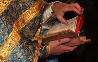 ReporterIS: Un preot a plagiat 42 de pagini cuvânt cu cuvânt în teza de doctorat. E profesor la două licee