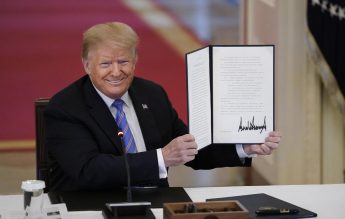 La final de mandat, administrația Trump propune o programă școlară care minimalizează sclavia