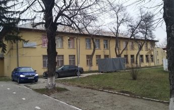Senatorul Ștefan Pălărie, după ce a vizitat două școli din Giulești Sârbi: ”Viața bate filmul”