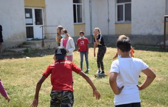 71% dintre copii susțin că violența este prezentă în școlile lor-studiu World Vision România