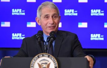 Anthony Fauci: ”Vaccinați profesorii cât mai repede posibil!”