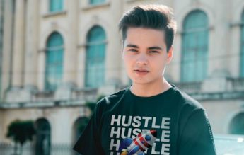 G4Media: Vloggerul Selly a fost amendat, după ce a organizat o petrecere de ziua lui