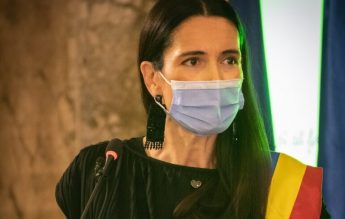 Clotilde Armand: Cum a făcut administrația PSD bani pentru diamante? Au furat de la școli