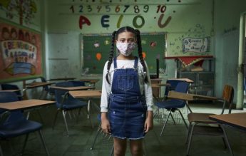 UNICEF: După un an de pandemie, avem o nouă realitate, dezastruoasă pentru copii