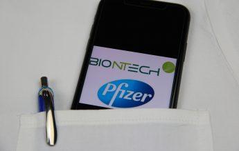 BioNTech și Pfizer au cerut autorizarea vaccinului în UE pentru grupa 12-15 ani