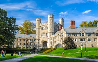 Universitatea Princeton le cere tuturor studenților să se vaccineze anti-Covid. Singurele excepții posibile: medicale sau religioase
