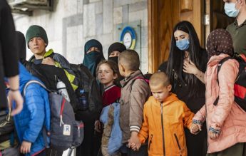 Siria: Peste 30 de orfani ai jihadiștilor ISIS au fost preluați de o delegație rusă