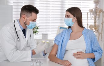 Viena, primul oraș din UE cu o politică de vaccinare anti-Covid pentru femeile însărcinate