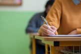 Elevii aflaţi în clasa a VII-a vor da evaluarea naţională în aceleaşi condiţii