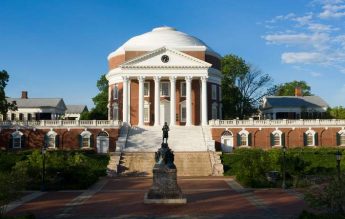 Universitatea din Virginia a respins înscrierea a 238 de studenți, pentru că nu s-au vaccinat