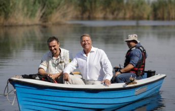 Klaus Iohannis, vizită în Parcul Natural Comana: „Aceste zone deosebite au un rol foarte important pentru combaterea schimbărilor climatice”