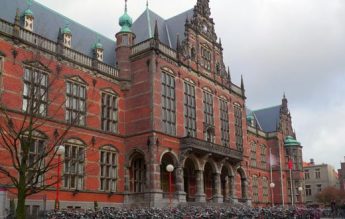 Olanda permite redeschiderea universităţilor, dar nu şi a cluburilor de noapte