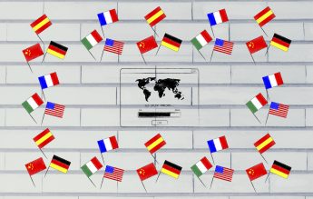 Eurostat: Elevii români, pe locul patru în UE la studierea limbilor străine